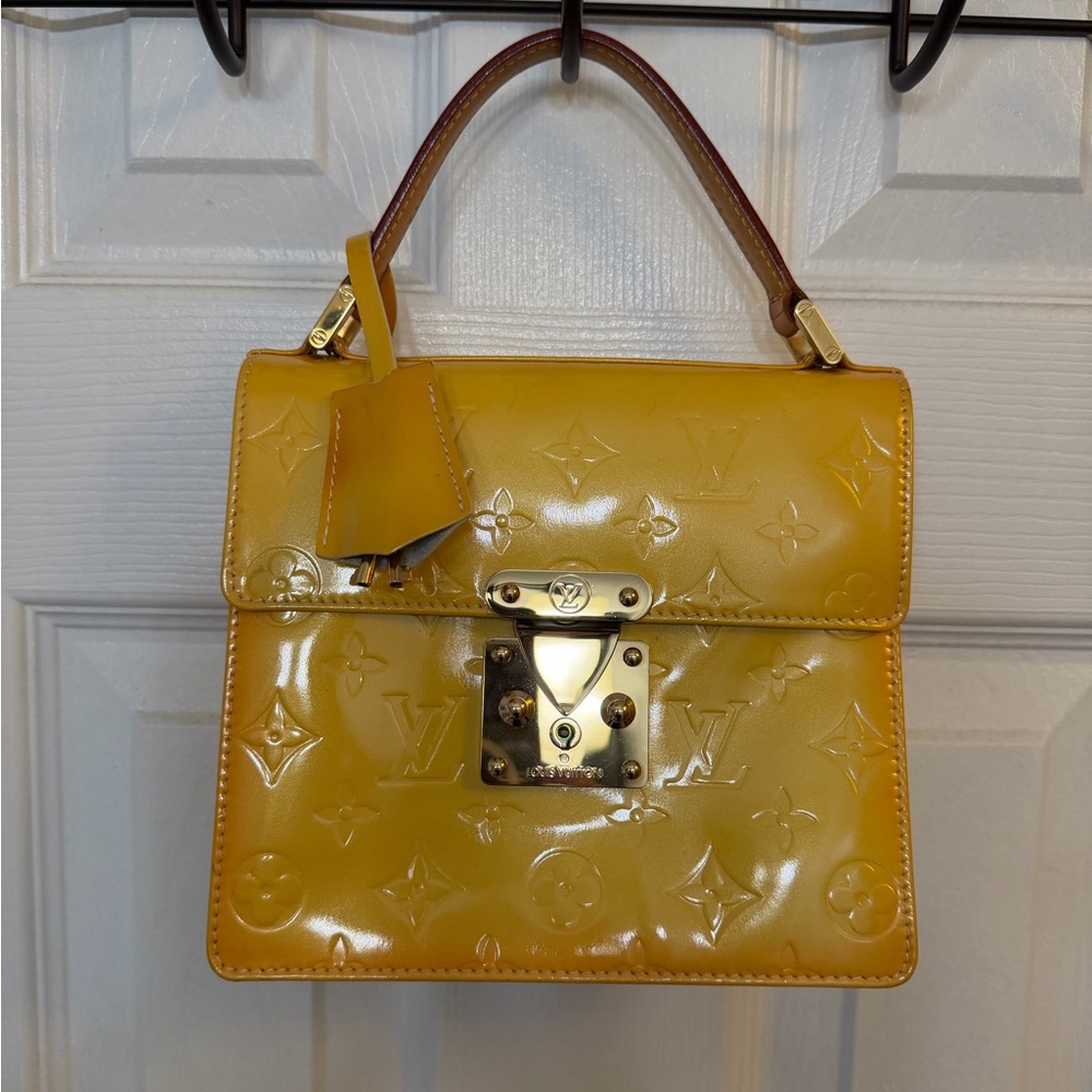 Louis Vuitton
Monogram Vernis Spring Street Vintage Bag